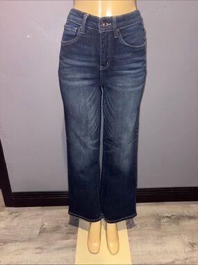 Carve Designs High Waisted Blue Jeans.